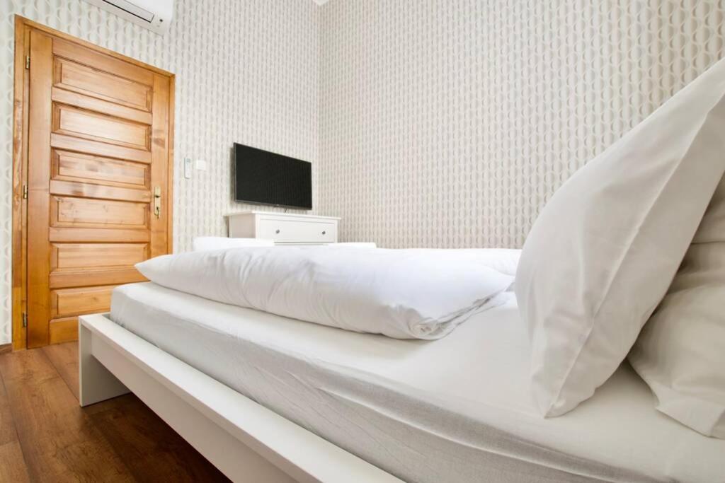 Premium Apartment By Hi5 - Central 3 Bedroom Βουδαπέστη Εξωτερικό φωτογραφία