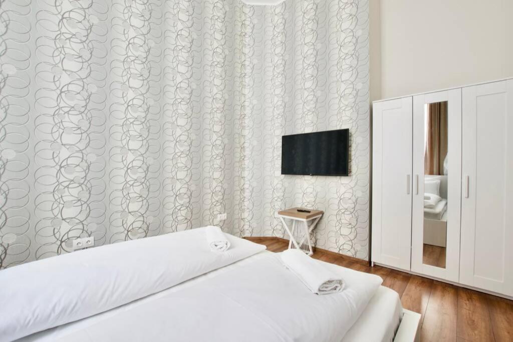 Premium Apartment By Hi5 - Central 3 Bedroom Βουδαπέστη Εξωτερικό φωτογραφία
